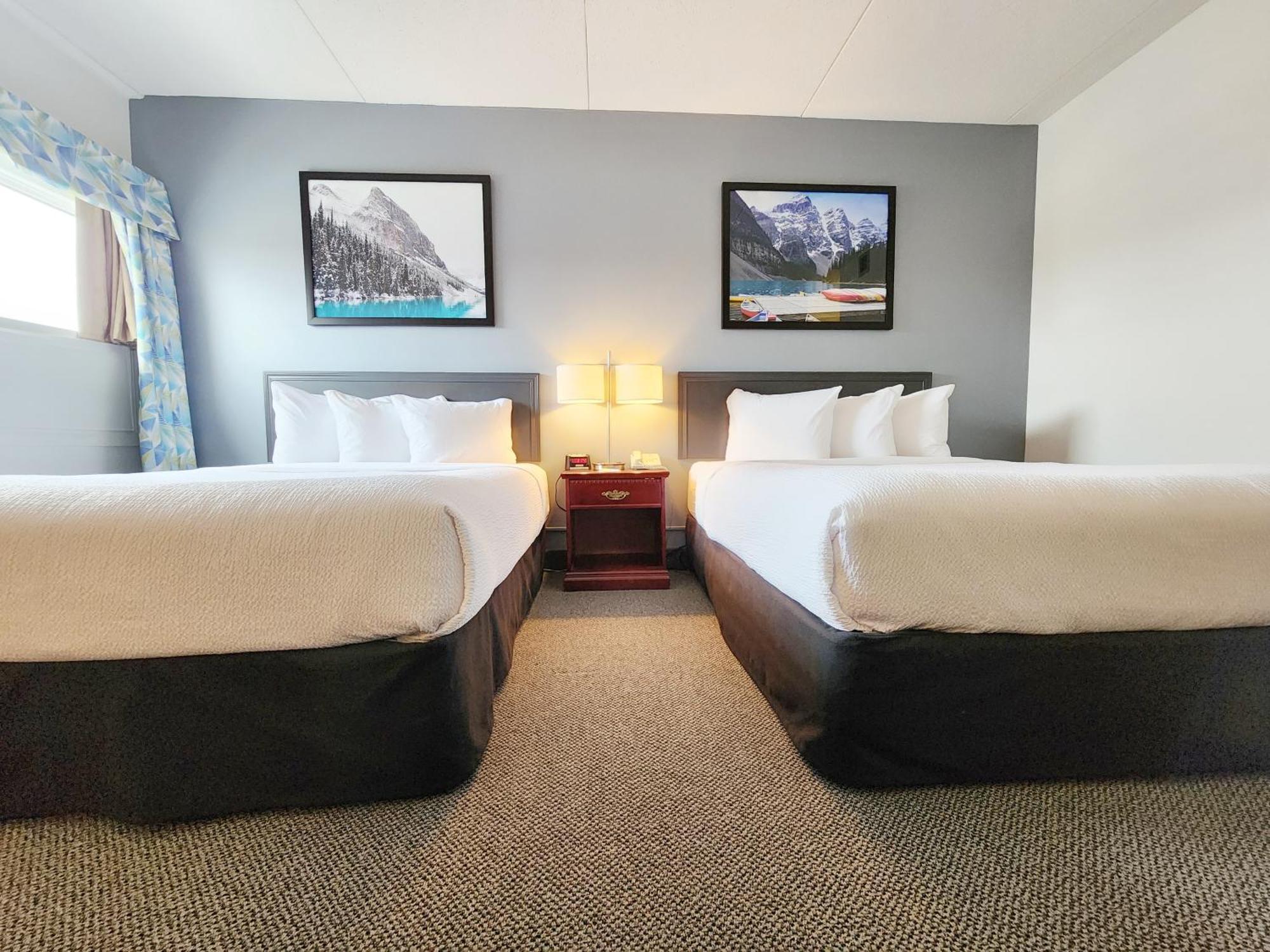 Days Inn & Conference Centre By Wyndham Camrose Norsemen Εξωτερικό φωτογραφία