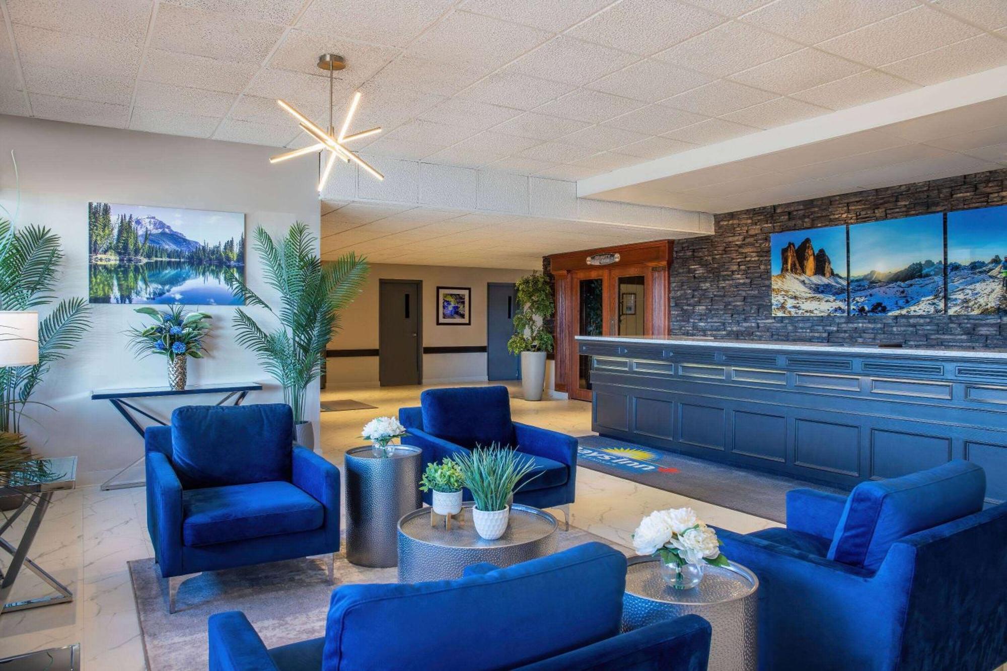 Days Inn & Conference Centre By Wyndham Camrose Norsemen Εξωτερικό φωτογραφία
